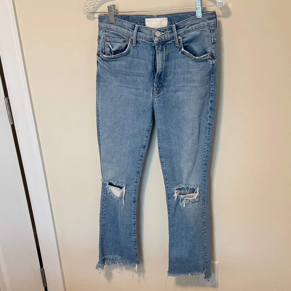 MOTHER Women’s The Insider Crop Step Fray Light Blue Distressed Jeans / Size 27